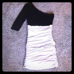Black & white ruched one shoulder 1/2 sleeve dress